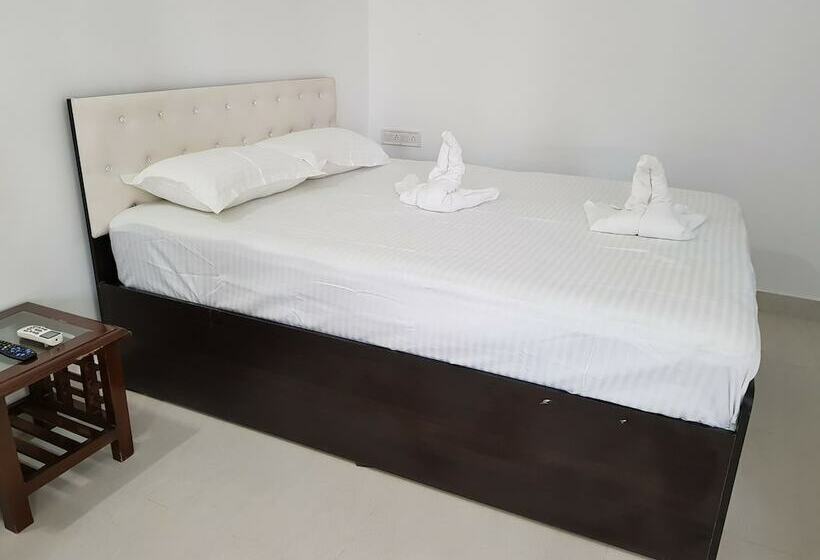 פנסיון Travelholic Luxury