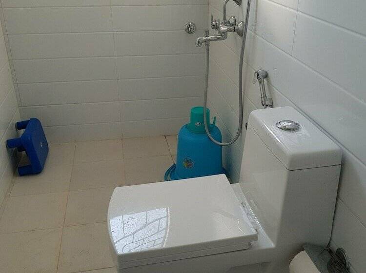 פנסיון Travelholic Luxury