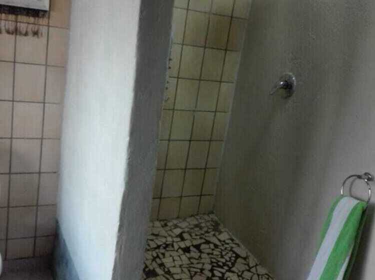 Пансион Yacht View Lodge