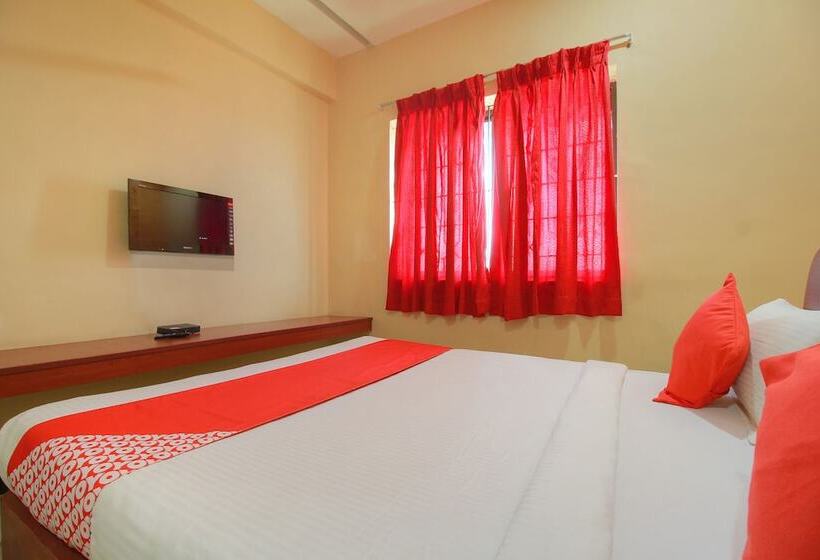 هتل Shreenithi By Oyo Rooms
