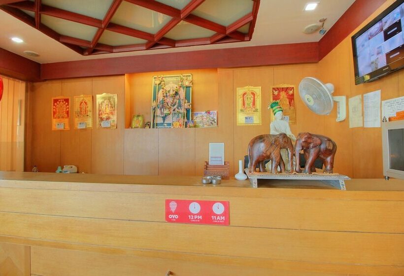 هتل Shreenithi By Oyo Rooms