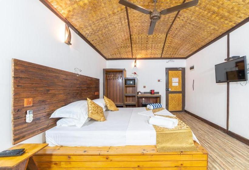 هتل Casa Paguro Bodufolhudhoo