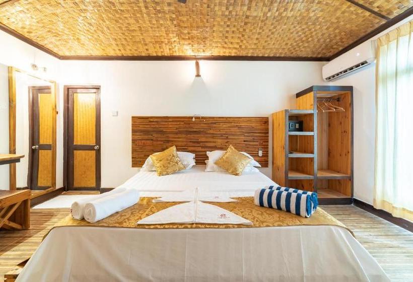 هتل Casa Paguro Bodufolhudhoo