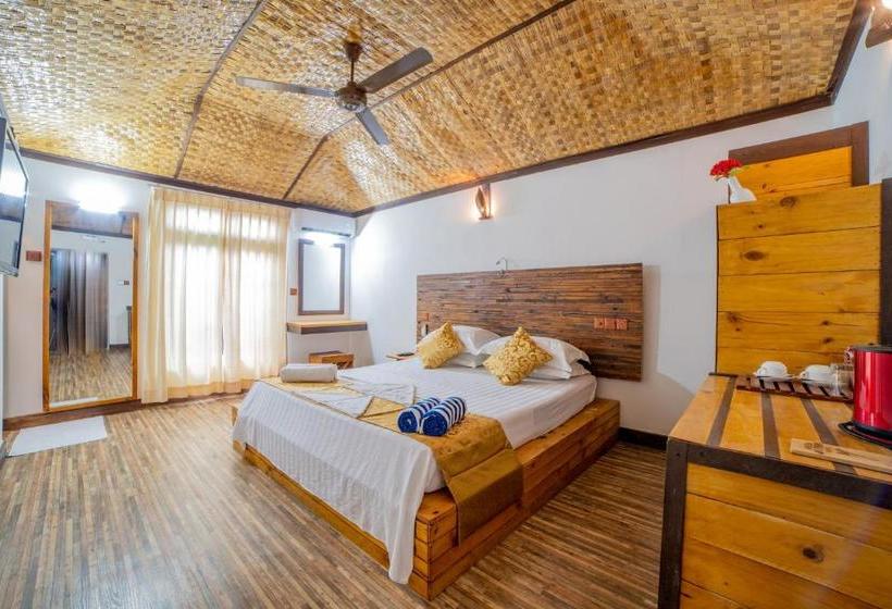 هتل Casa Paguro Bodufolhudhoo