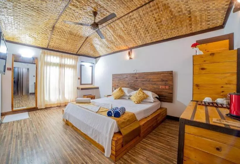 هتل Casa Paguro Bodufolhudhoo