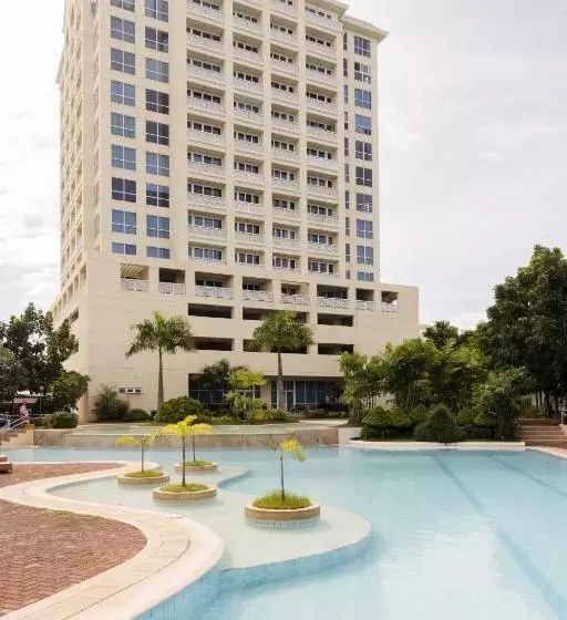 ホテル Mactan Island Condo La Mirada Residence , Beach Resort , Large 1 Bedroom , Pools , Ocean Views, Fast