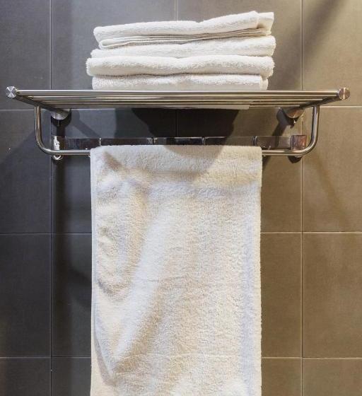 Hotel Mactan Island Condo La Mirada Residence , Beach Resort , Large 1 Bedroom , Pools , Ocean Views, Fast