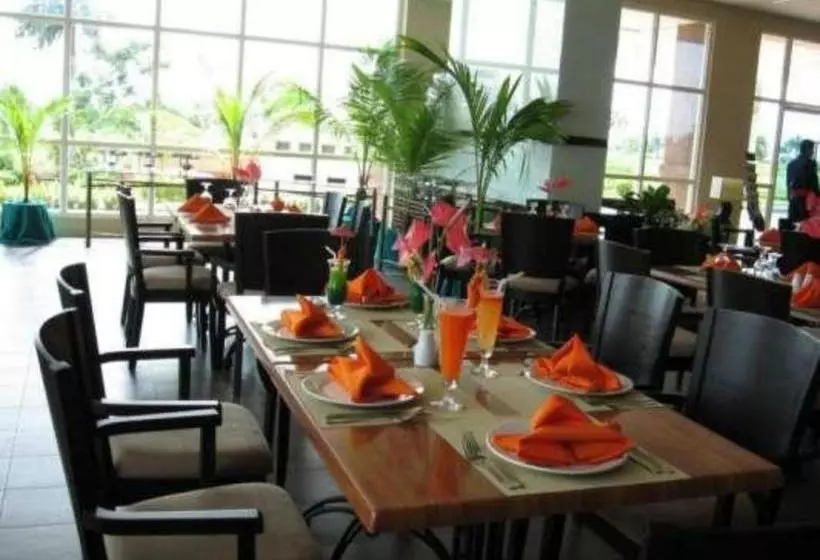 ホテル Mactan Island Condo La Mirada Residence , Beach Resort , Large 1 Bedroom , Pools , Ocean Views, Fast