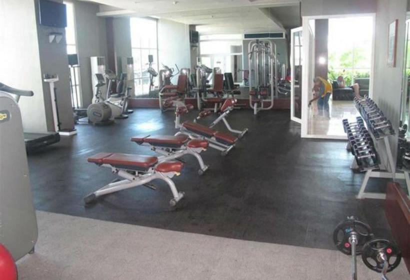 Hotel Mactan Island Condo La Mirada Residence , Beach Resort , Large 1 Bedroom , Pools , Ocean Views, Fast