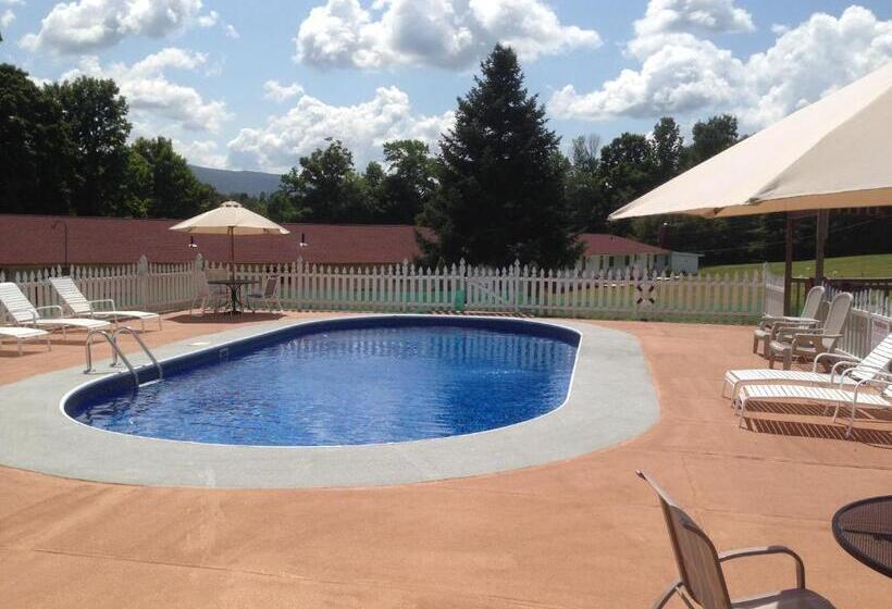 Four Winds Country Motel