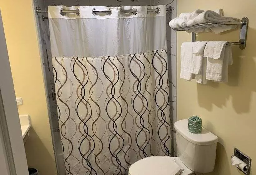 Four Winds Country Motel