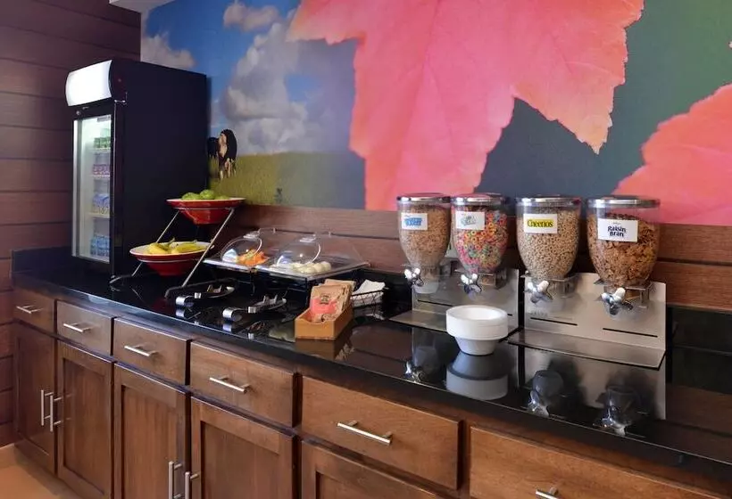 בית מלון כפרי Fairfield By Marriott