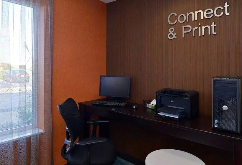 בית מלון כפרי Fairfield By Marriott