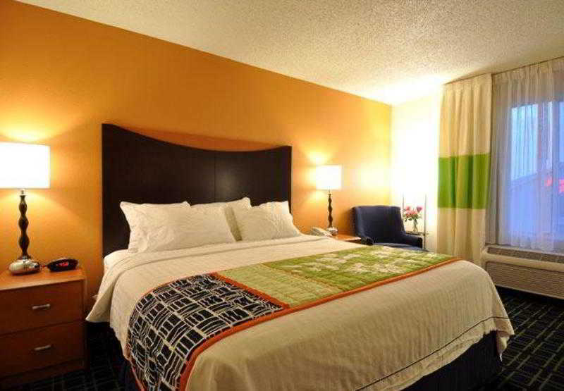 هتل Fairfield Inn By Marriott Loveland Fort Collins