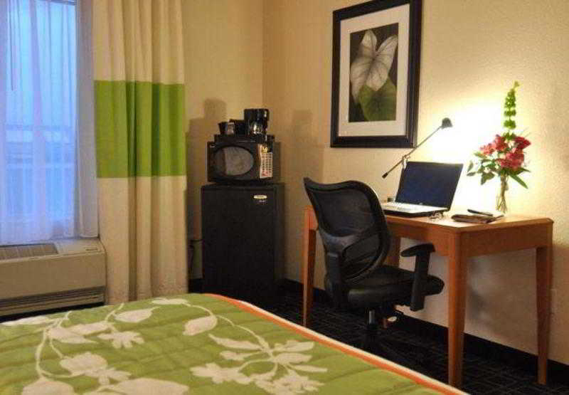 هتل Fairfield Inn By Marriott Loveland Fort Collins