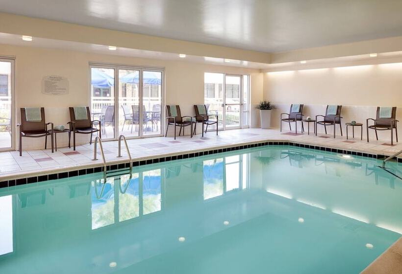 هتل Fairfield Inn By Marriott Loveland Fort Collins