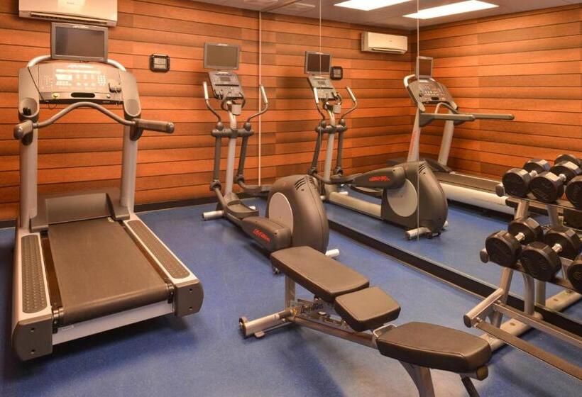 فندق Baymont By Wyndham St Charles