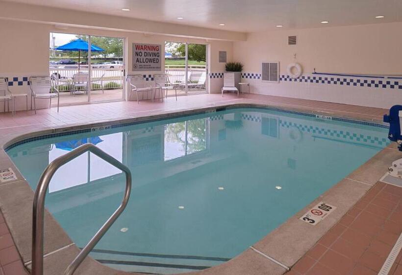 فندق Baymont By Wyndham St Charles