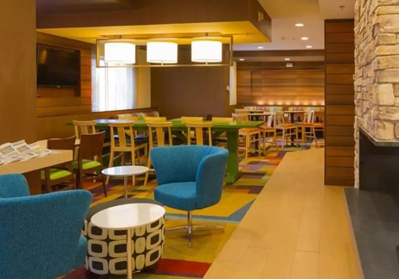 هتل Baymont By Wyndham St Charles