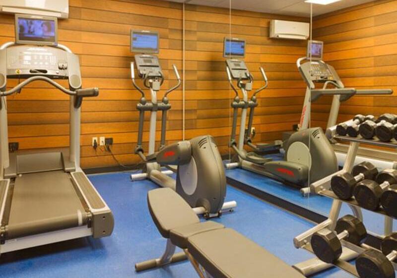 فندق Baymont By Wyndham St Charles