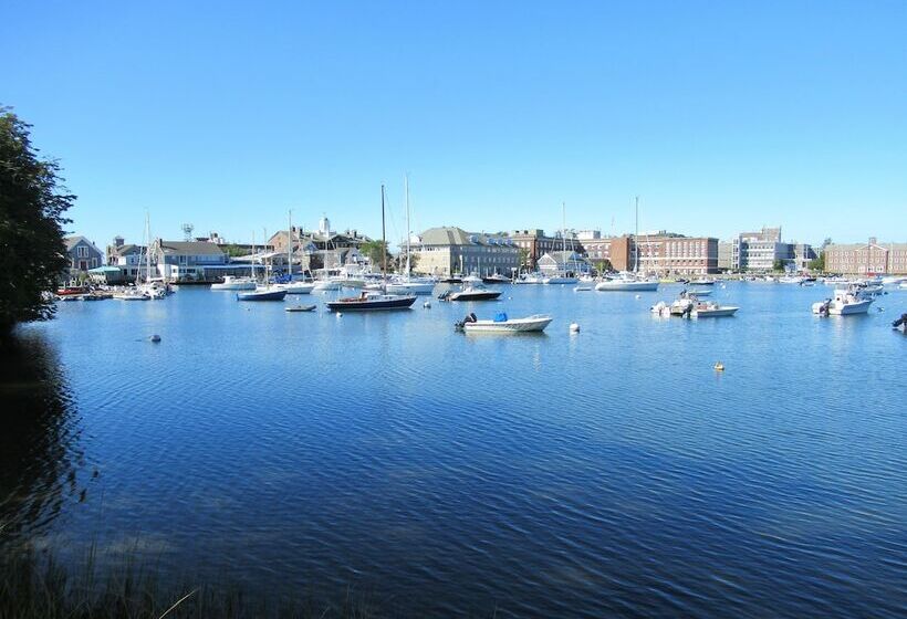 בית מלון כפרי Falmouth Heights Motor Lodge