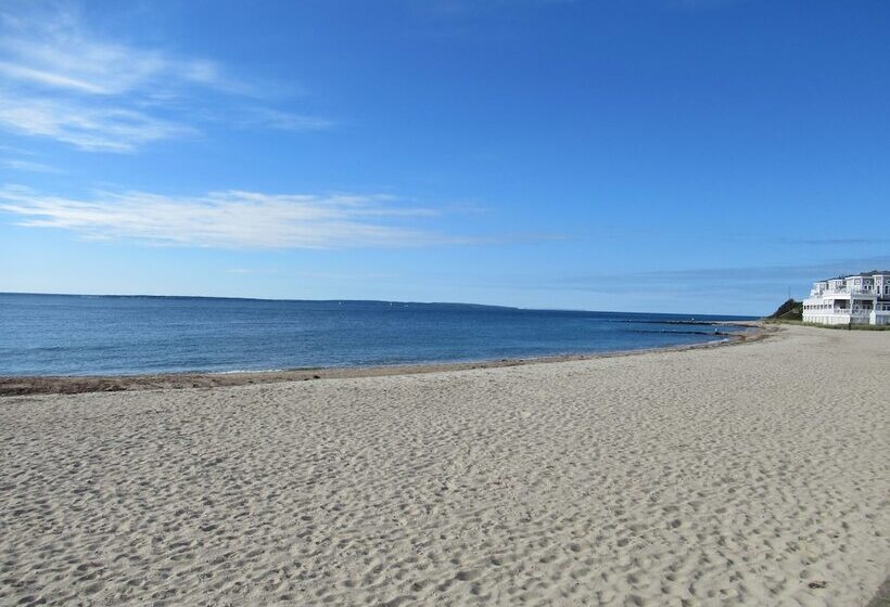 בית מלון כפרי Falmouth Heights Motor Lodge