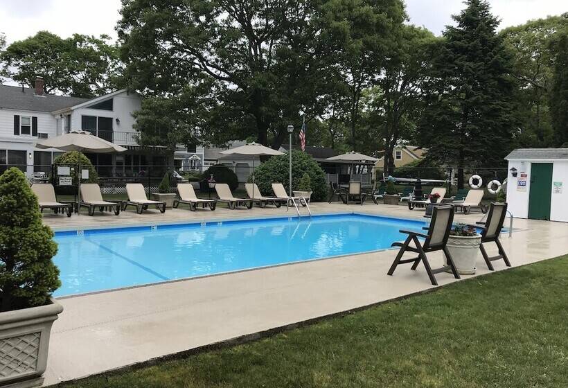 בית מלון כפרי Falmouth Heights Motor Lodge