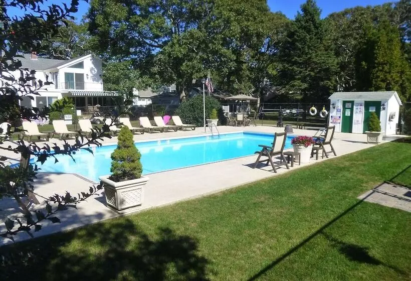 هتل Falmouth Heights Motor Lodge