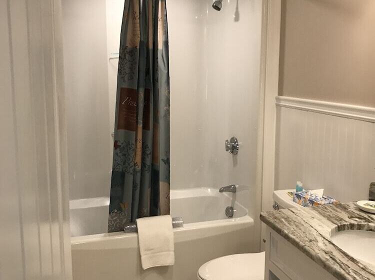 בית מלון כפרי Falmouth Heights Motor Lodge