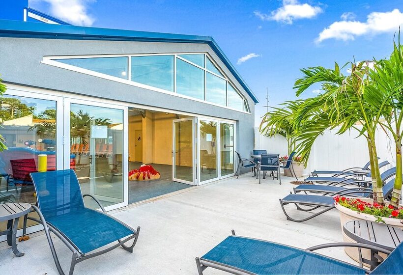 فندق Fenwick Inn