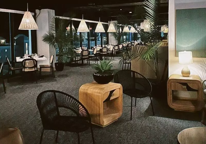 ホテル Fenwick Inn