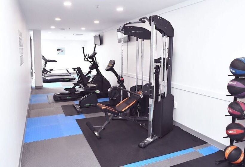 فندق Fenwick Inn