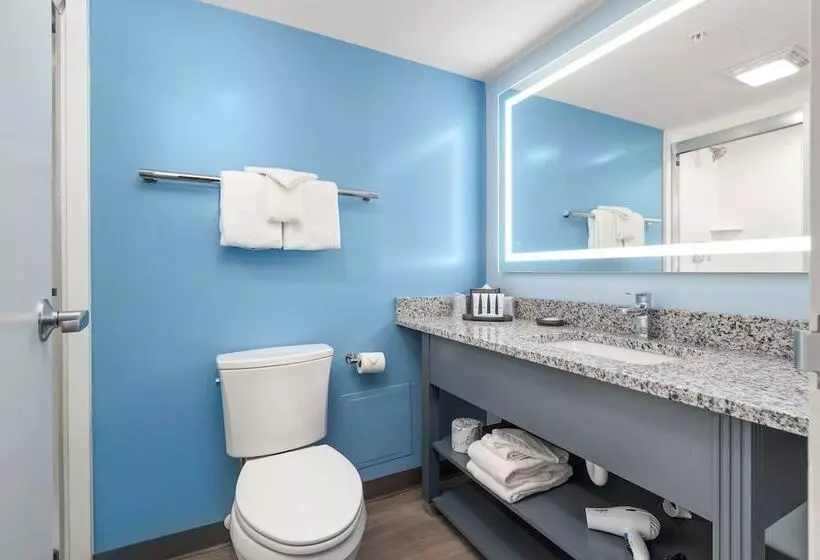 ホテル Fenwick Inn