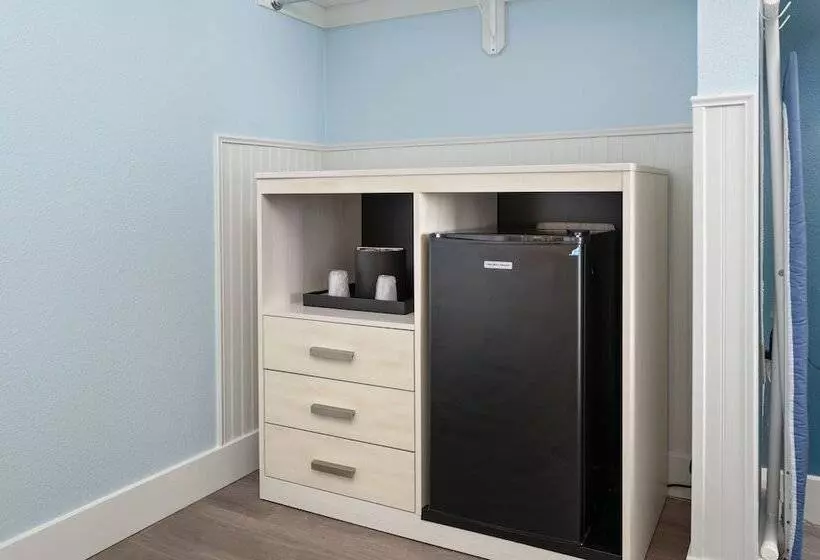 ホテル Fenwick Inn