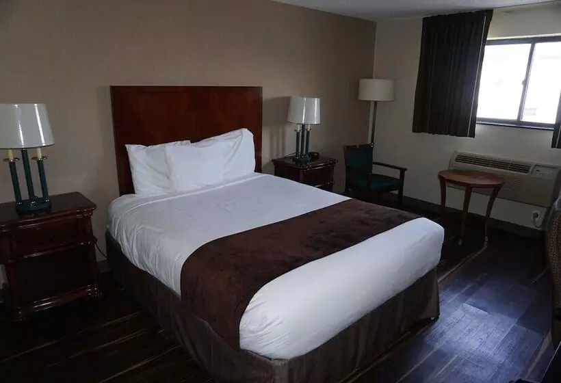 فندق Floral Park Motor Lodge