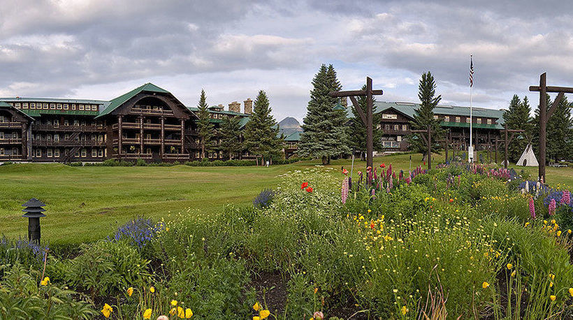בית מלון כפרי Glacier Park Lodge