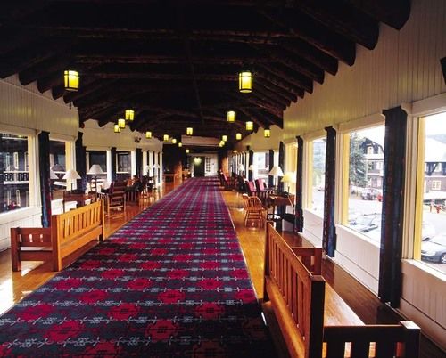 בית מלון כפרי Glacier Park Lodge