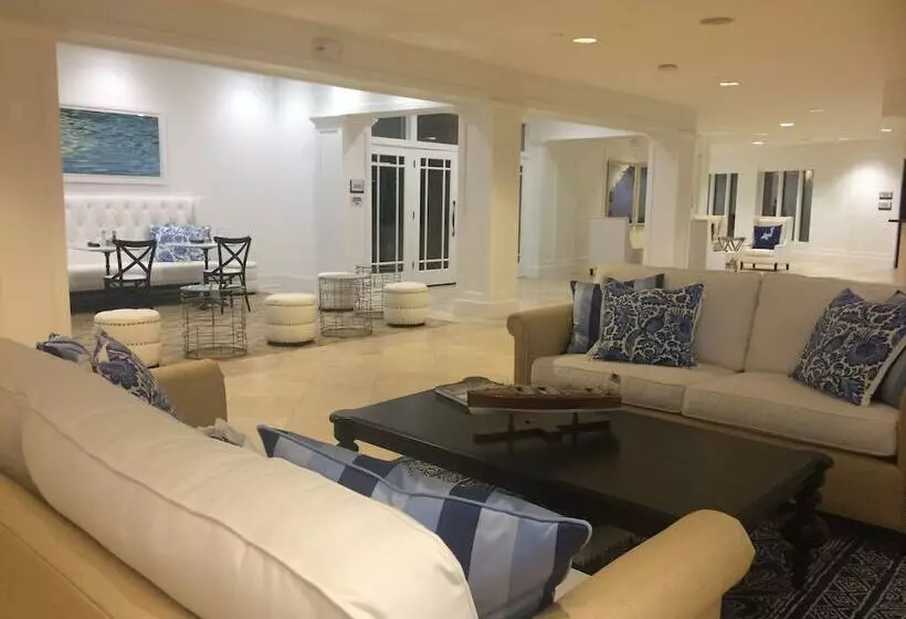 בית מלון כפרי Icona Avalon