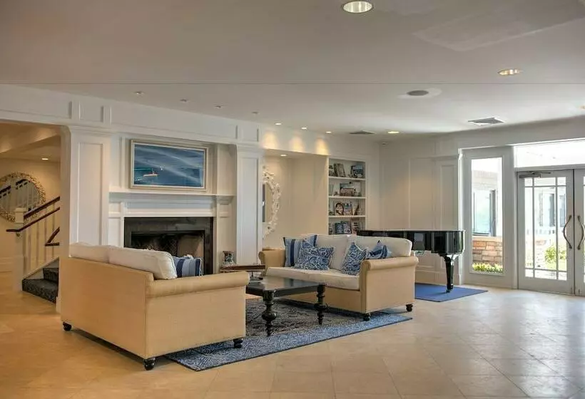 בית מלון כפרי Icona Avalon