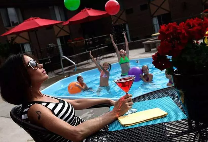 酒店 The Foothills Inn