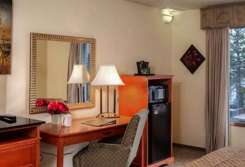 酒店 The Foothills Inn