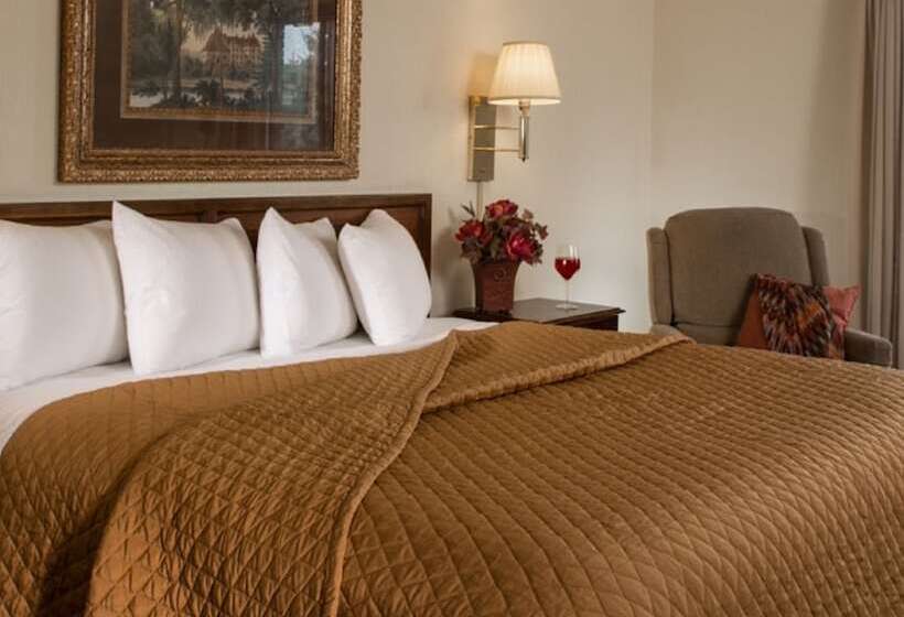 ホテル The Foothills Inn