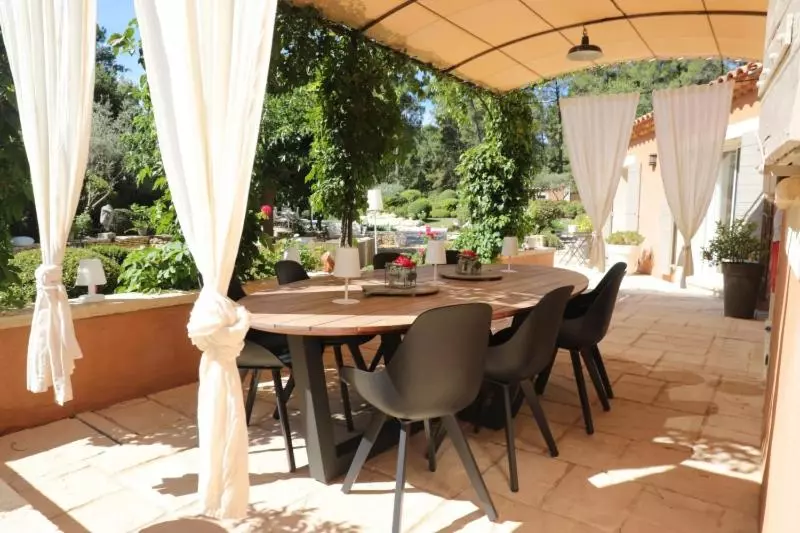 Aamiaismajoitus (B&B) Les Oursillons