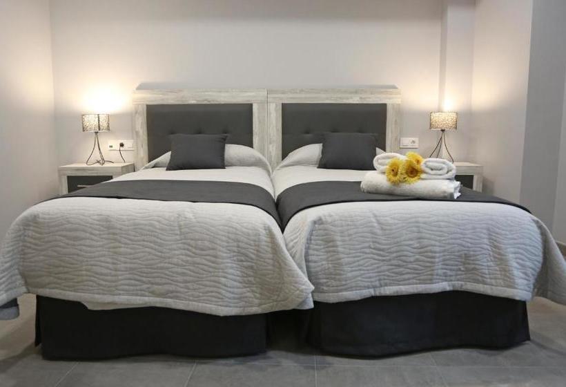 بنسيون Hostal Rural Villa De Mendavia