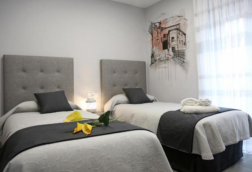 بنسيون Hostal Rural Villa De Mendavia