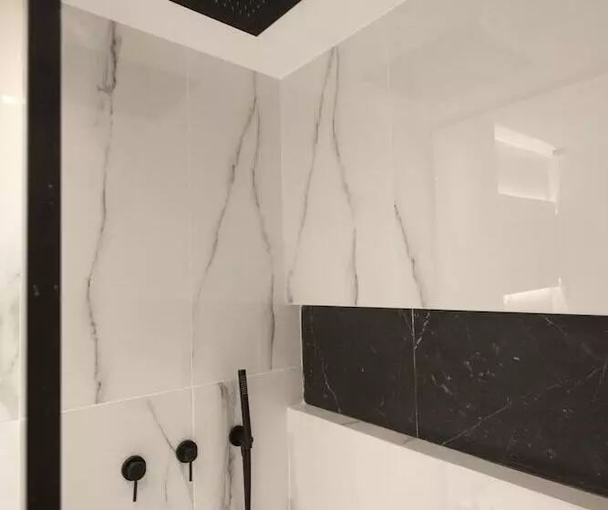Supreme Luxury Suites By Athens Stay
