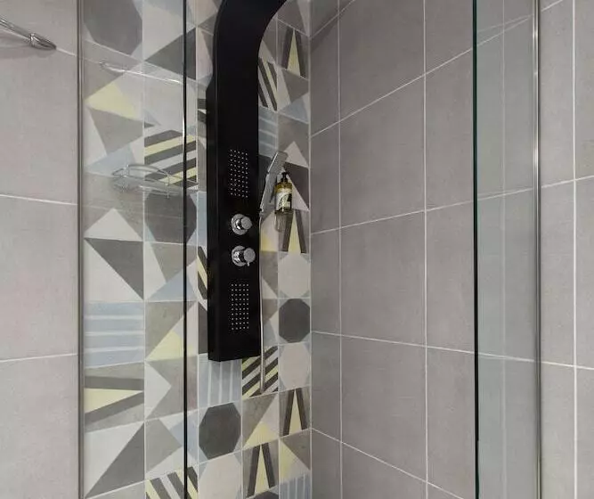Supreme Luxury Suites By Athens Stay