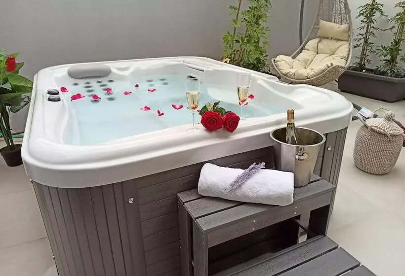 Supreme Luxury Suites By Athens Stay