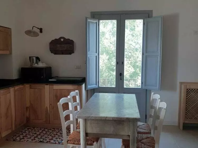 Aamiaismajoitus (B&B) Casa Litarà