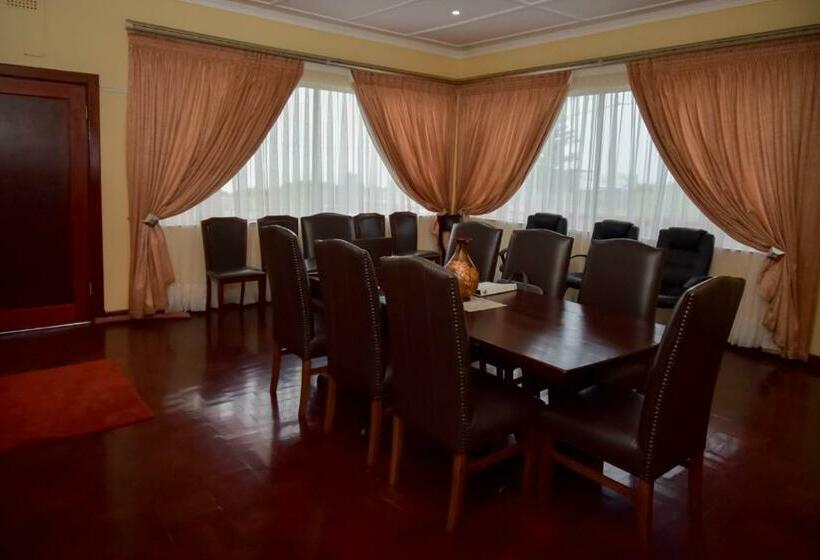 مبيت وإفطار Kwazi Guest House